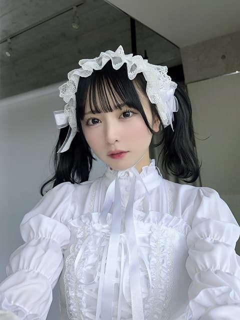 「おめでとうお姫さま」美女アイドルが27歳のお誕生日！ファンから祝福の声