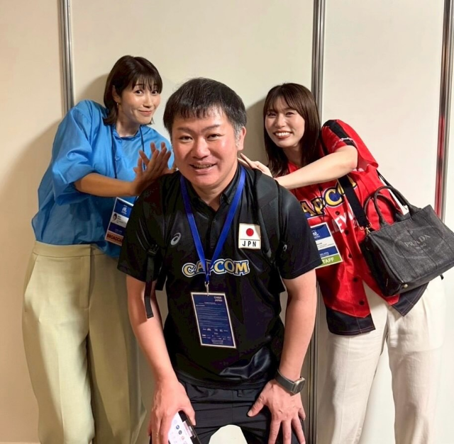 「前に押し出しておきました」元女子バレー日本代表・新鍋理沙＆狩野舞子、恩人ドクターへのお茶目なイタズラショット公開！