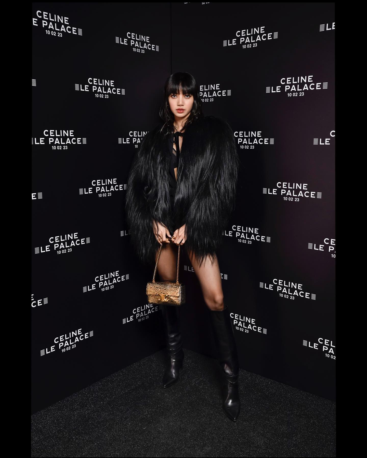 ブラックピンクのリサの”美脚コーデ”に「ロックスター🌟」「KPOP界の女王様👑」