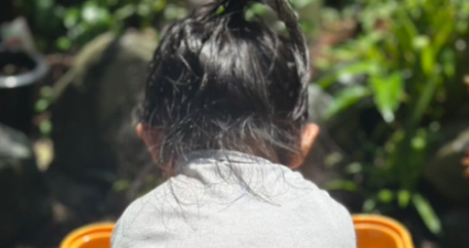 「癒ししかない！」本並健治、愛娘との“泥んこ遊びショット”にファン悶絶「可愛すぎる！」