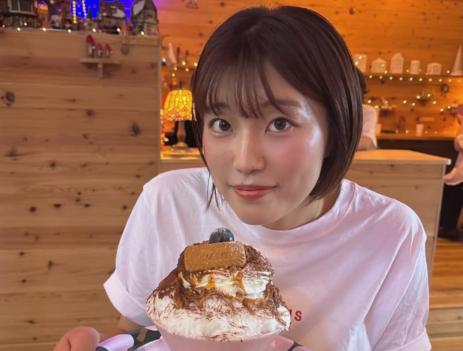 「夏は好きですかー？」美女バレーボール選手・上沢沙織の夏到来！”荒ぶる魂で食す・スイーツショット”を披露