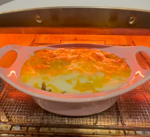 「料理女子の一面」鈴木奈々、チーズたっぷりカレードリアを作る様子をアップ！