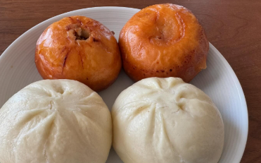 小沢仁志、朝の「VSシリーズ」で豚まんが勝利！ピロシキとの対決結果を報告