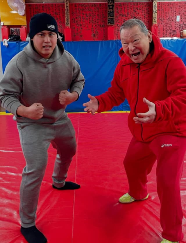 浜口京子、ジムにプロレスラー・浅倉幸史郎が訪れたことを報告「とても嬉しかったです!」