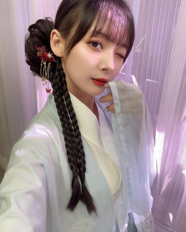 プロ雀士・岡田紗佳が麻雀最強戦に優勝！ 七夕仕様の衣装に「天女様みたい」の声も