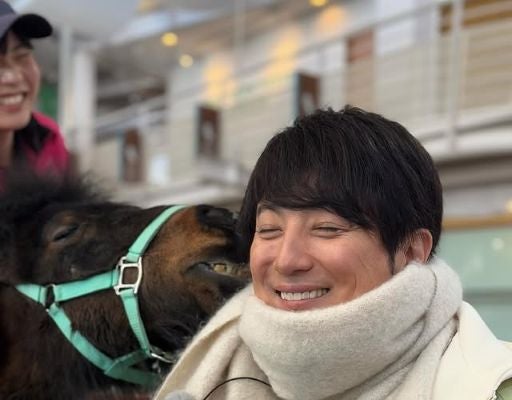 「2枚とも似てるなんてことある⁉」上地雄輔、ウマと