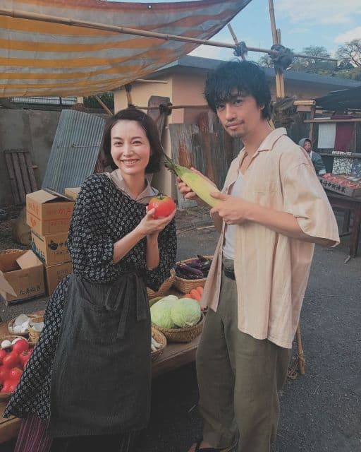 「どのような道を辿るのか…」佐藤めぐみ、斎藤工との夫婦ショットが美男美女過ぎる！