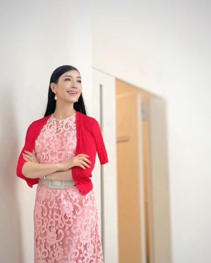 「Happy.Lucky.Love.Smile.Peace.Dream」大人気タレントのいちごミルクコーデが話題に