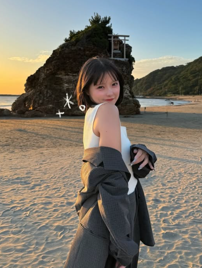 福山梨乃、砂浜での爽快ショットに反響続々「チート級の可愛さ。」「まじかわいい」