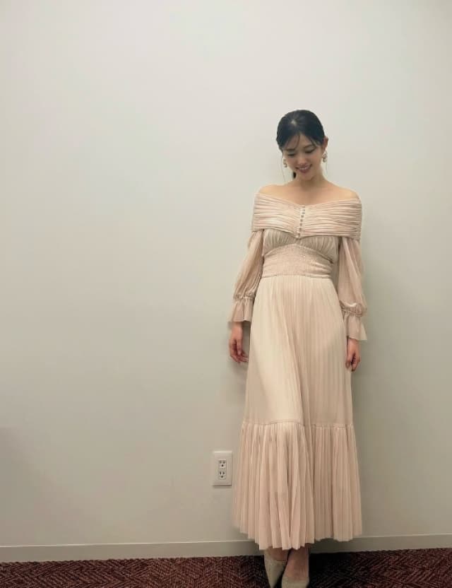 松村沙友理が最新ショットを披露　あのYouTuberとの2ショットも