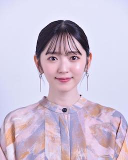 「異次元の美しさ」人気タレントの証明写真に驚愕の声 あまりの可愛さにファン悶絶