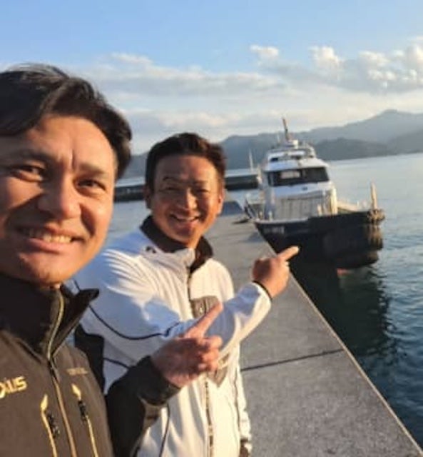 ジョニー黒木知宏、スーパーフィッシャーマン猪熊博之と釣行！良型メジナに感激