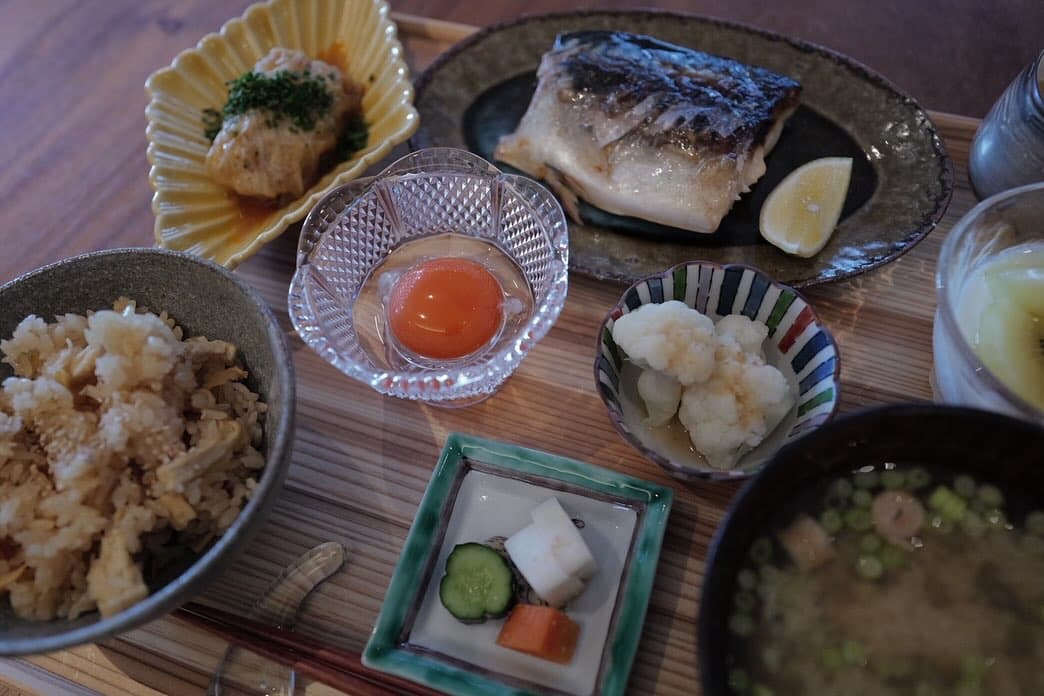 桐谷美玲からの大量の差し入れ!? 忙しすぎる女優〇〇の“リアルすぎるご飯事情”に共感の嵐