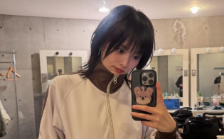 山本彩、追加グッズのトラックジャケット公開！「めちゃ可愛すぎる！」とファン大興奮