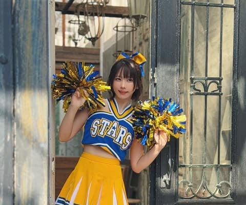「最高に可愛いです！」人気コスプレイヤー・えなこがチアガール姿を公開
