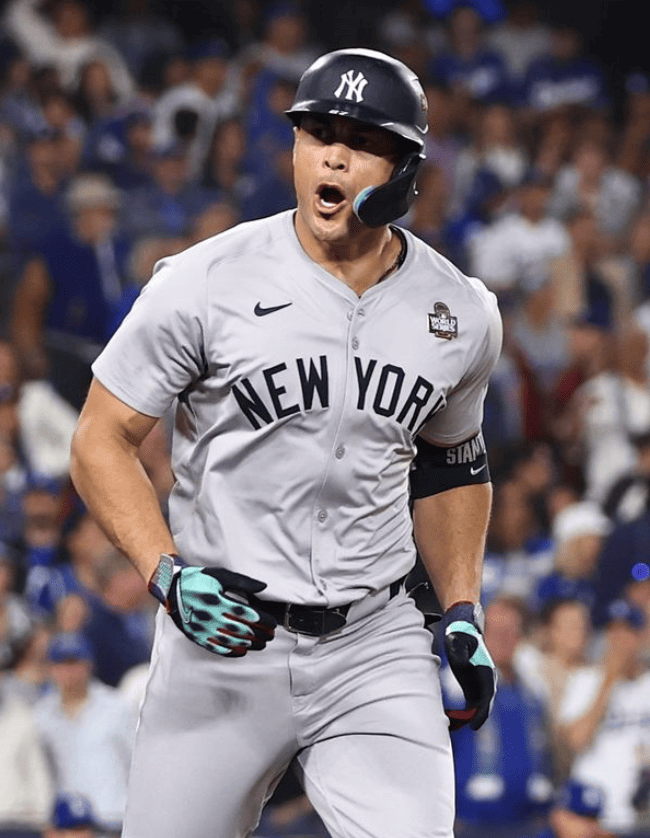 ヤンキース、4 番のスタントンが豪快な逆転弾！ポストシーズン6発目と大当たり
