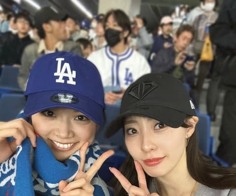 「元気そうでなりより！」藤江れいなとAKB48時代の先輩との”野球でーと”ショットにファンも笑顔