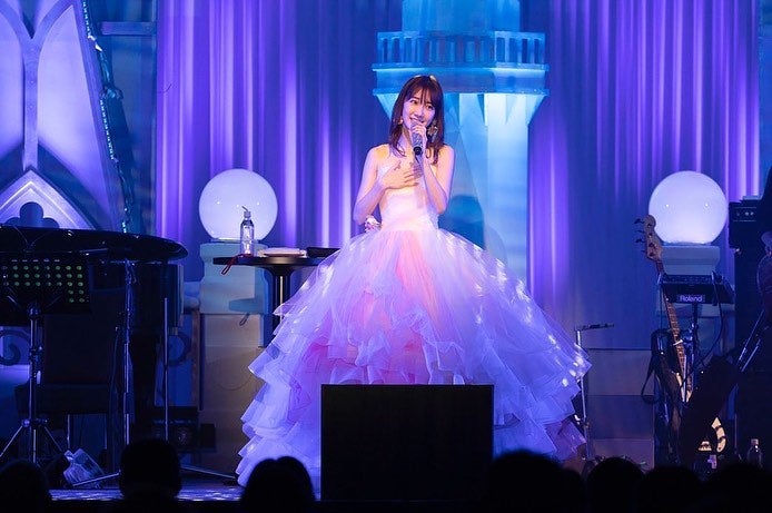 「おめでとうー🍰🎶🎤」柏木由紀ソロデビュー10周年、多方面から寄せられた祝福の声✨