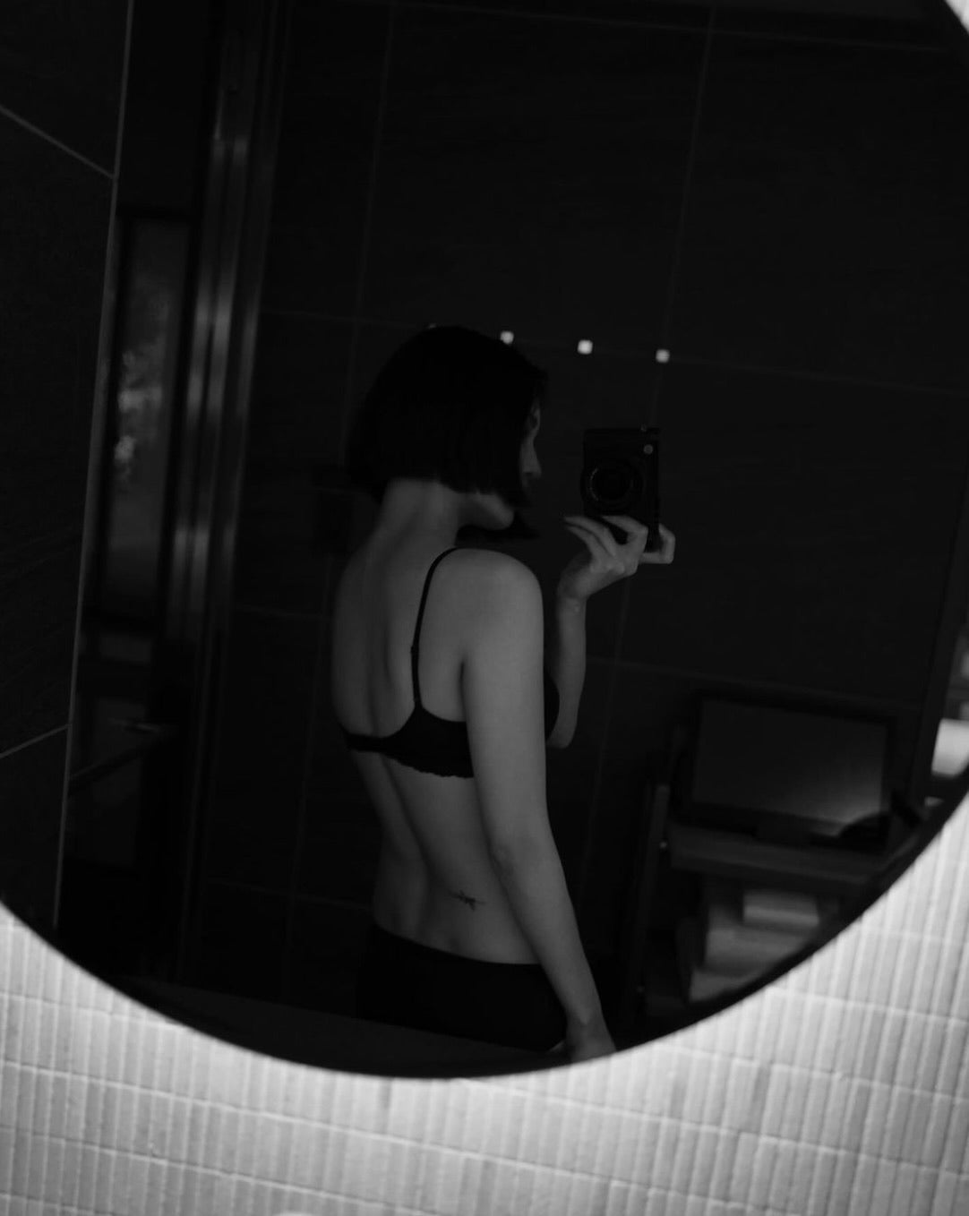 藤井夏恋　鏡に映る腰のタトゥーが話題に！「知らなかったぁ〜」