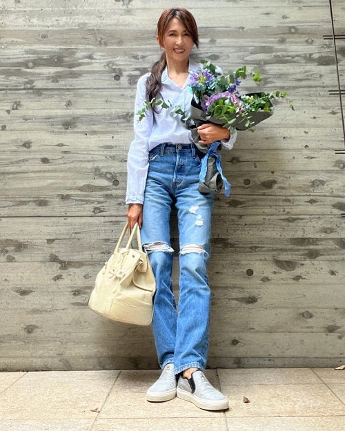 事務所退社が噂されるキムタクの妻・工藤静香がSNSを更新「自分の心の窓を開けて...」