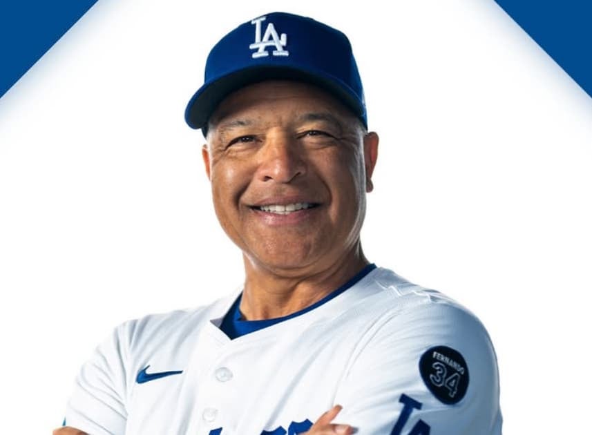 ドジャースがロバーツ監督と契約延長！！2029年まで指揮をとる！MLB