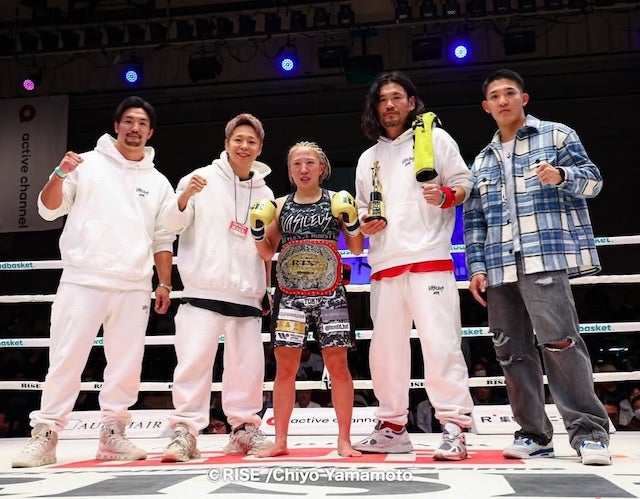 武尊、RISEチャンピオンの女性ファイターを祝福「根性で乗り越えた」