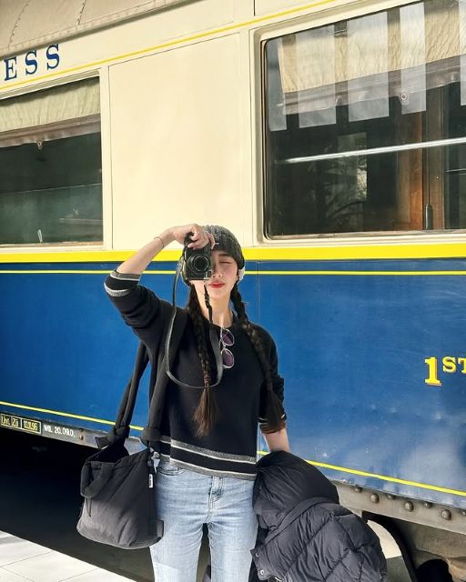 「素敵なオッチャ。」Cocomi、オリエント急行の豪華サロンカーで優雅なティータイム