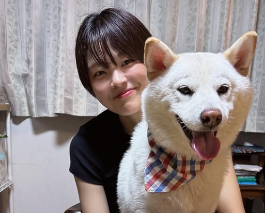 癒しの笑顔！森田英莉が愛犬と誓う“やりきる”一年