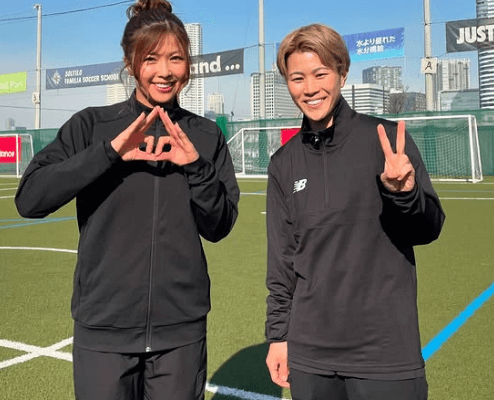 「死ぬほど下手すぎてすみません」人気タレント、コートで懺悔！？眞嶋優・フットサル筏井りさとの2Sも話題に「愛らしいです」