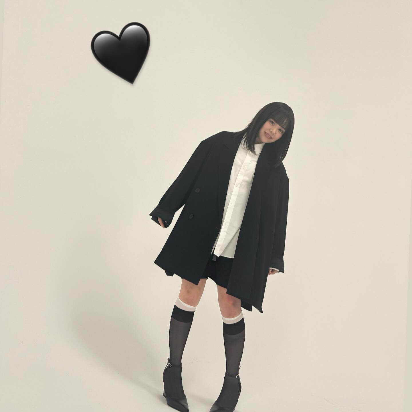 「オールジャンルいけるのやめや？」エルフ荒川が大胆イメチェン？！モード系に初挑戦！