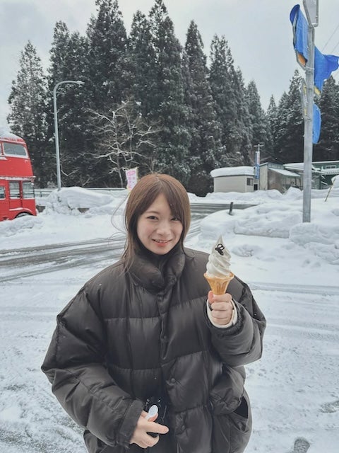 「真夏に真冬の投稿！？」元乃木坂46・秋元真夏の投稿が話題に