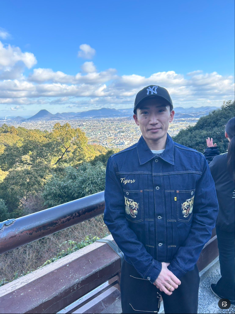 元世界王者・桃田賢斗、新年の一枚は虎党全開　阪神愛に注目