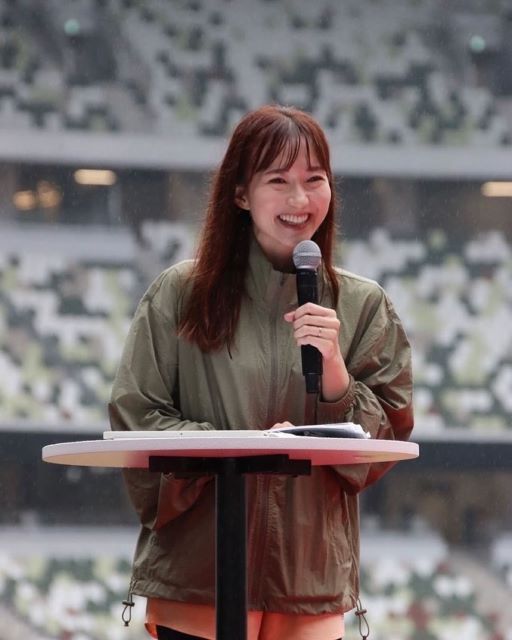 美人アナ・長谷川朋加「へへ 自分らしくてお気に入り」なショットは当然ファンもお気に入り！