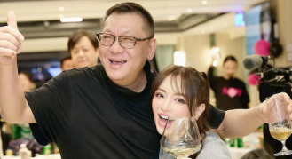 浜崎あゆみ、中国で打ち上げパーティーを開催！ファンを魅了するカジュアルスタイルを披露