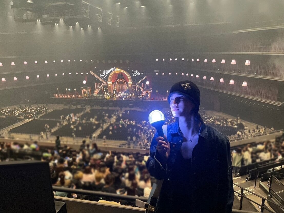 JO1の佐藤景瑚がミセスのライブに参戦したことを報告！ファンからは「激アツ！」という声も