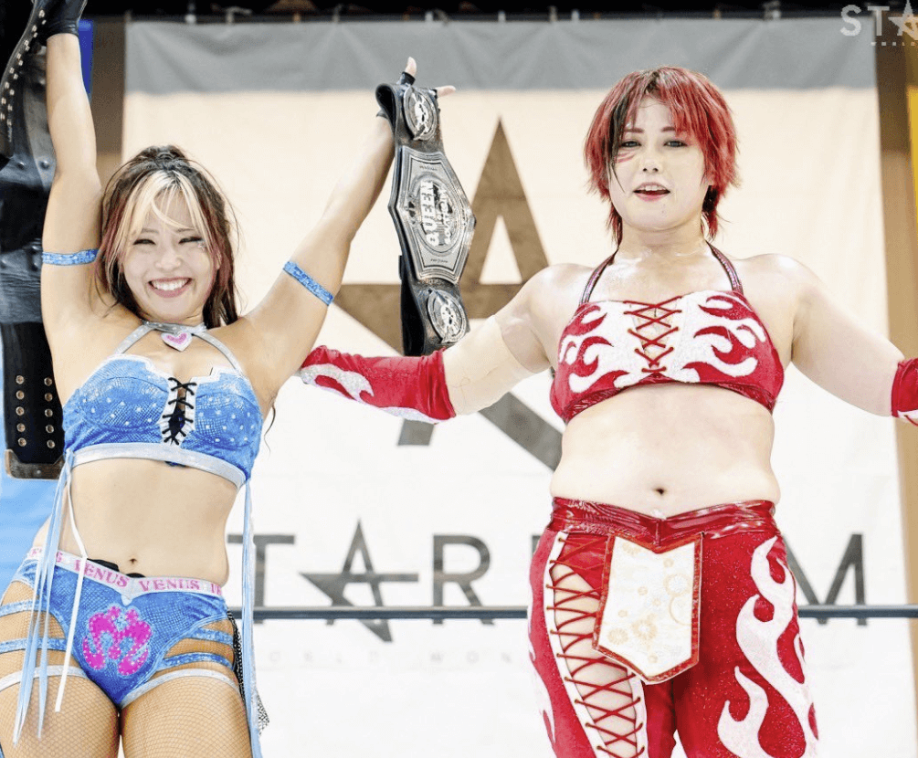 STARDOM【スターダム】白川未奈と舞華、富山大会で息ピッタリの試合後にサプライズライブ！