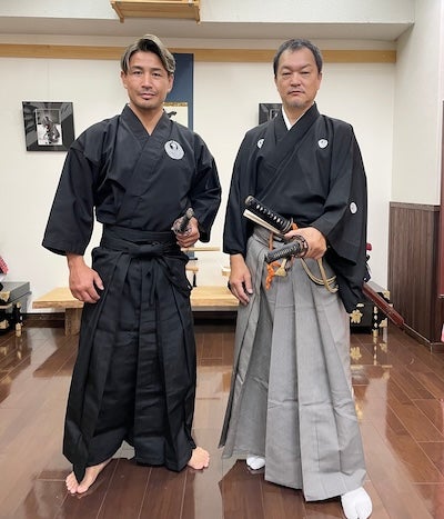 魔裟斗が達人を訪ねて居合道場へ赴く