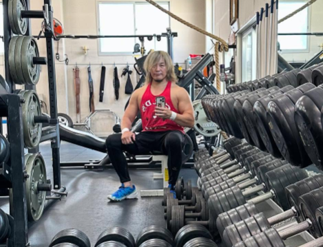 「帰国直後も全力」棚橋弘至が背中トレ公開！新日本のエースは止まらない