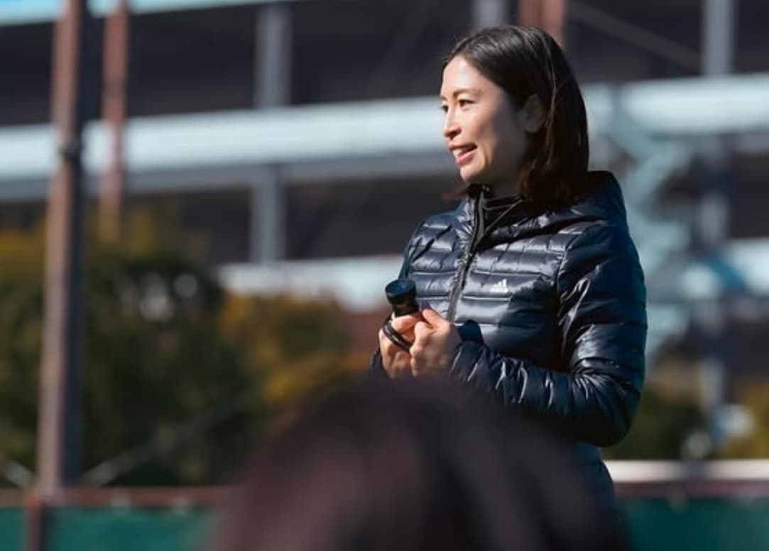 元なでしこジャパン・鮫島彩、サッカー教室を開催！「素敵な笑顔がいっぱい」「大人気の先生」