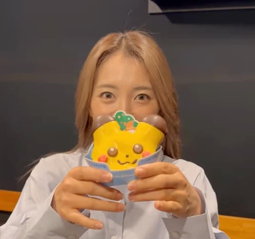 「サトシのモノマネ？笑」miwa、ミスドのピカチュウドーナツを食べる動画が可愛すぎる