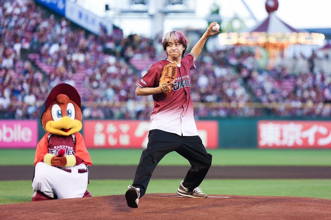 Hey!Say!JUMP八乙女光が地元・仙台の楽天戦で始球式⚾️🙌選手たちと交流も！
