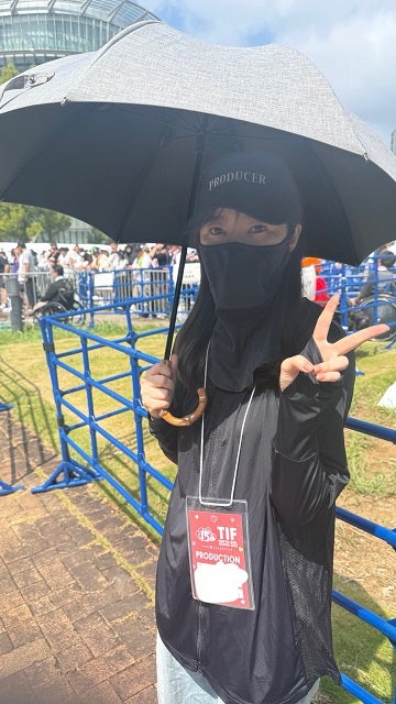 帽子の自己主張が強め？指原莉乃の紫外線対策バッチリファッションが話題に！