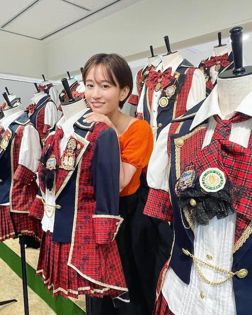 前田敦子がAKB48の衣装を再び手に取る👀「やっぱり天才」