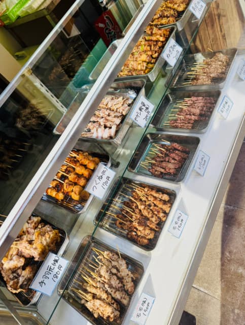 ドランクドラゴン塚地、撮影で使用の焼き鳥を前に「お昼ご飯として」と大興奮？