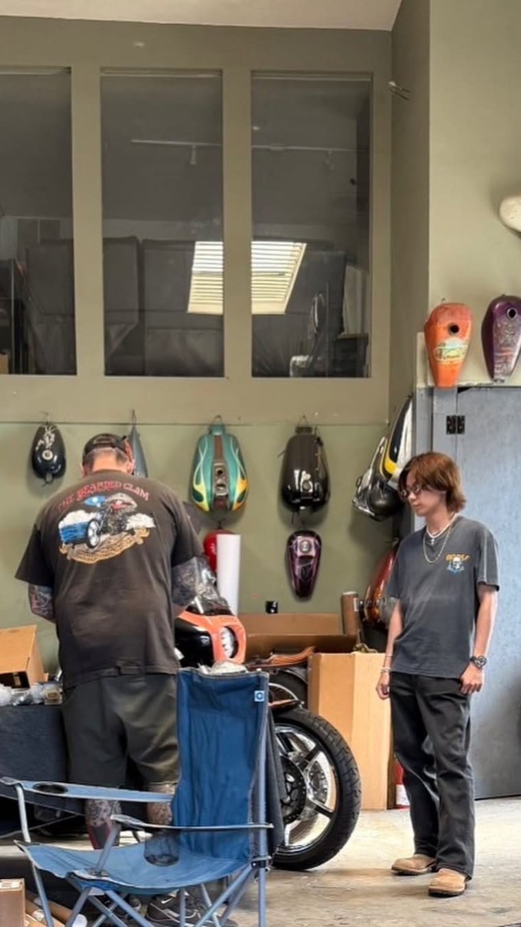 「最高の時間でした」ハーレー愛が止まらない！Number_i・神宮寺勇太がアメリカで有名職人との出会いに感激