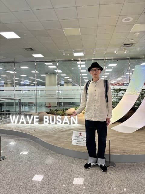 松重豊が韓国に到着！人気グルメドラマの劇場版が釜山国際映画祭に！