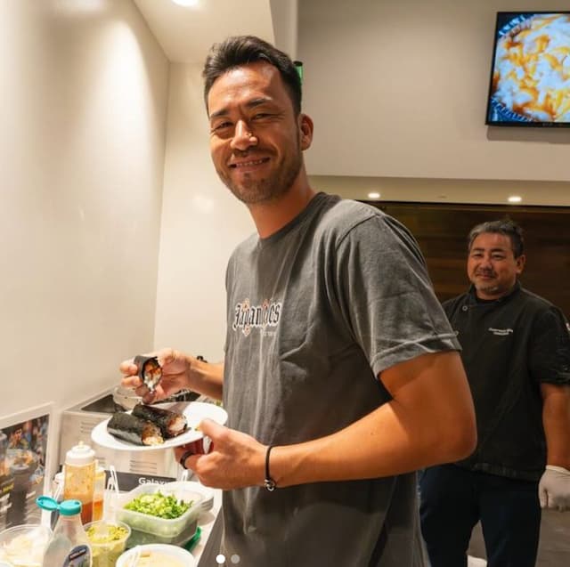 吉田麻也　手巻き寿司のランチ🍣