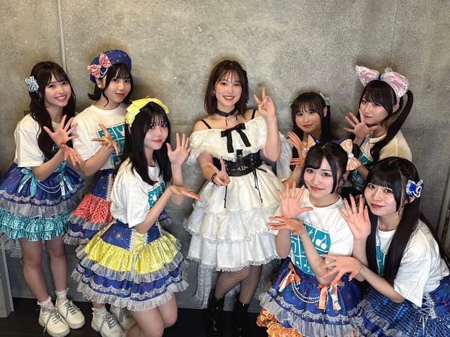 「ずっと大好きです！♡」憧れの内田真礼との再開を果たしたアイドルが愛情爆発！