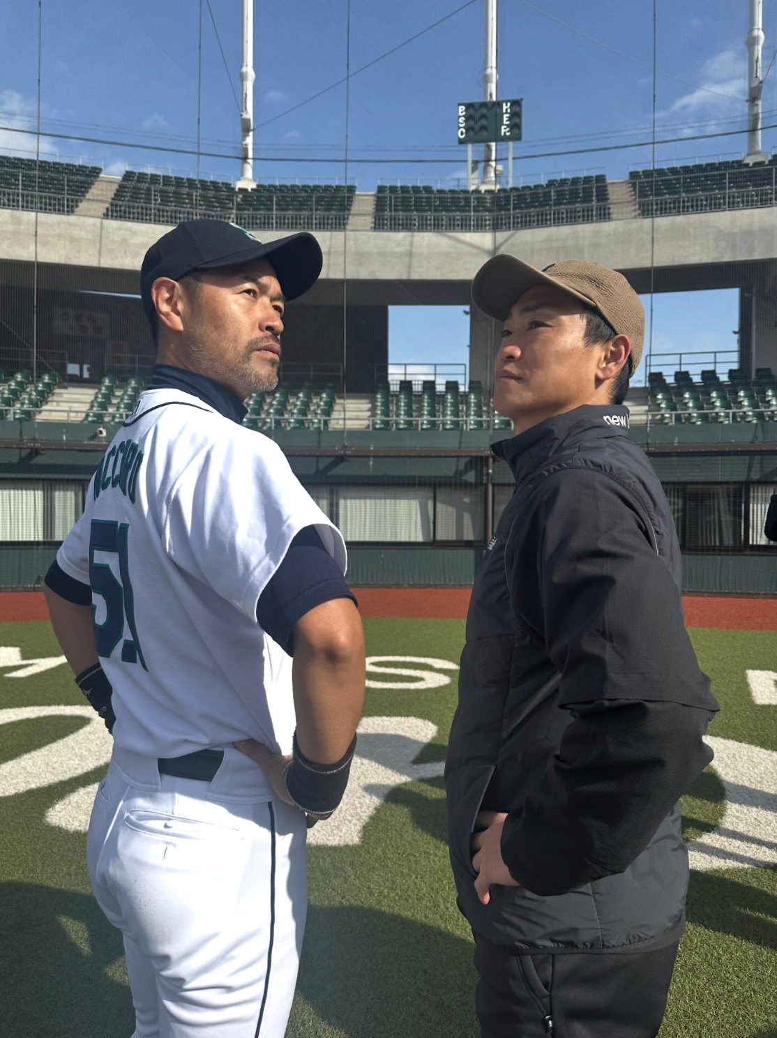 ニッチロー、青木宣親氏との“本物と偽物”2ショット公開！「マリナーズぽい写真」でGM就任を祝福