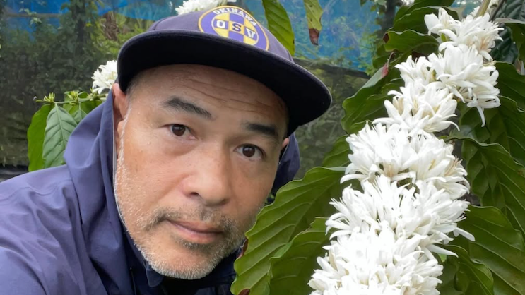 元日本代表FW高原直泰直筆サイン入りユニフォーム沖縄SV 高原直泰】元日本代表FWがコーヒー農家に 沖縄SVのCEOとして農業と地域